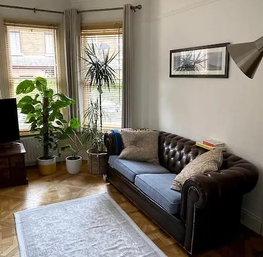The Vintage Retreat